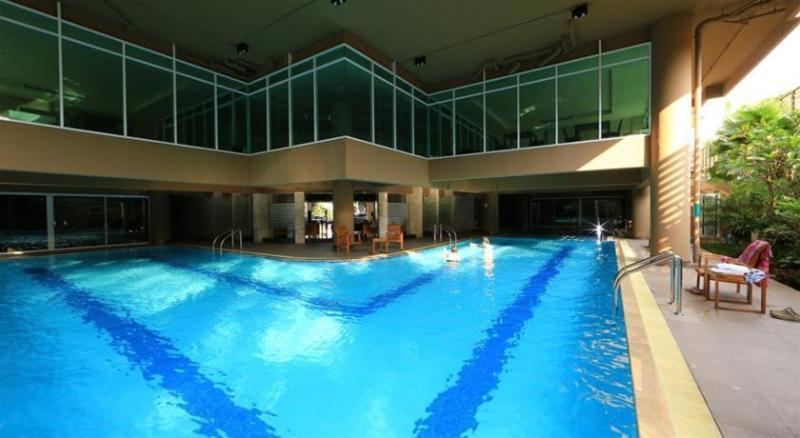 The Tepp Aparthotel Bangkok Exterior photo